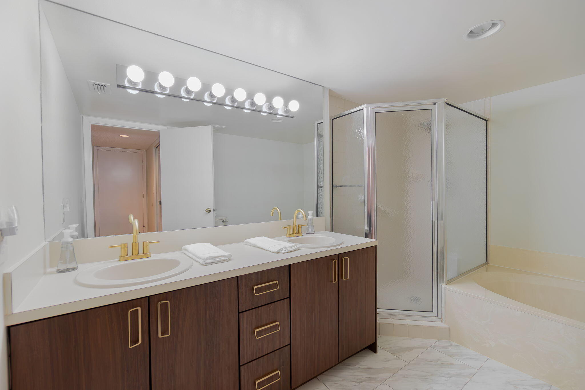 HALF MOON BAY CONDO - Residential