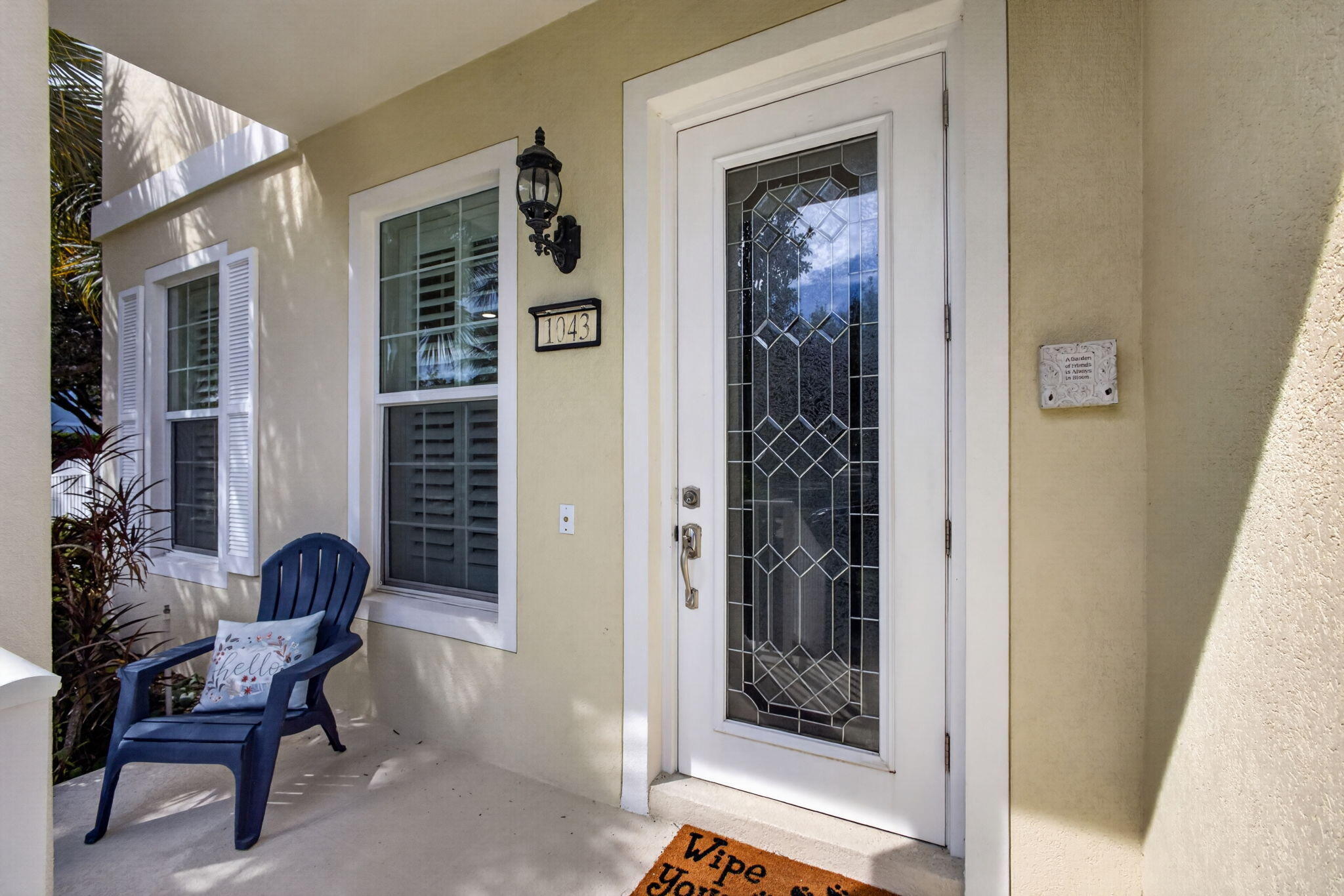 1043 Key Largo Street