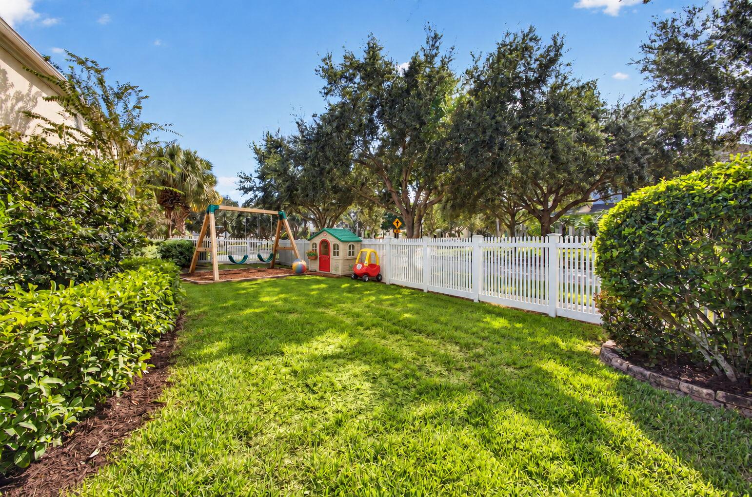 1043 Key Largo Street