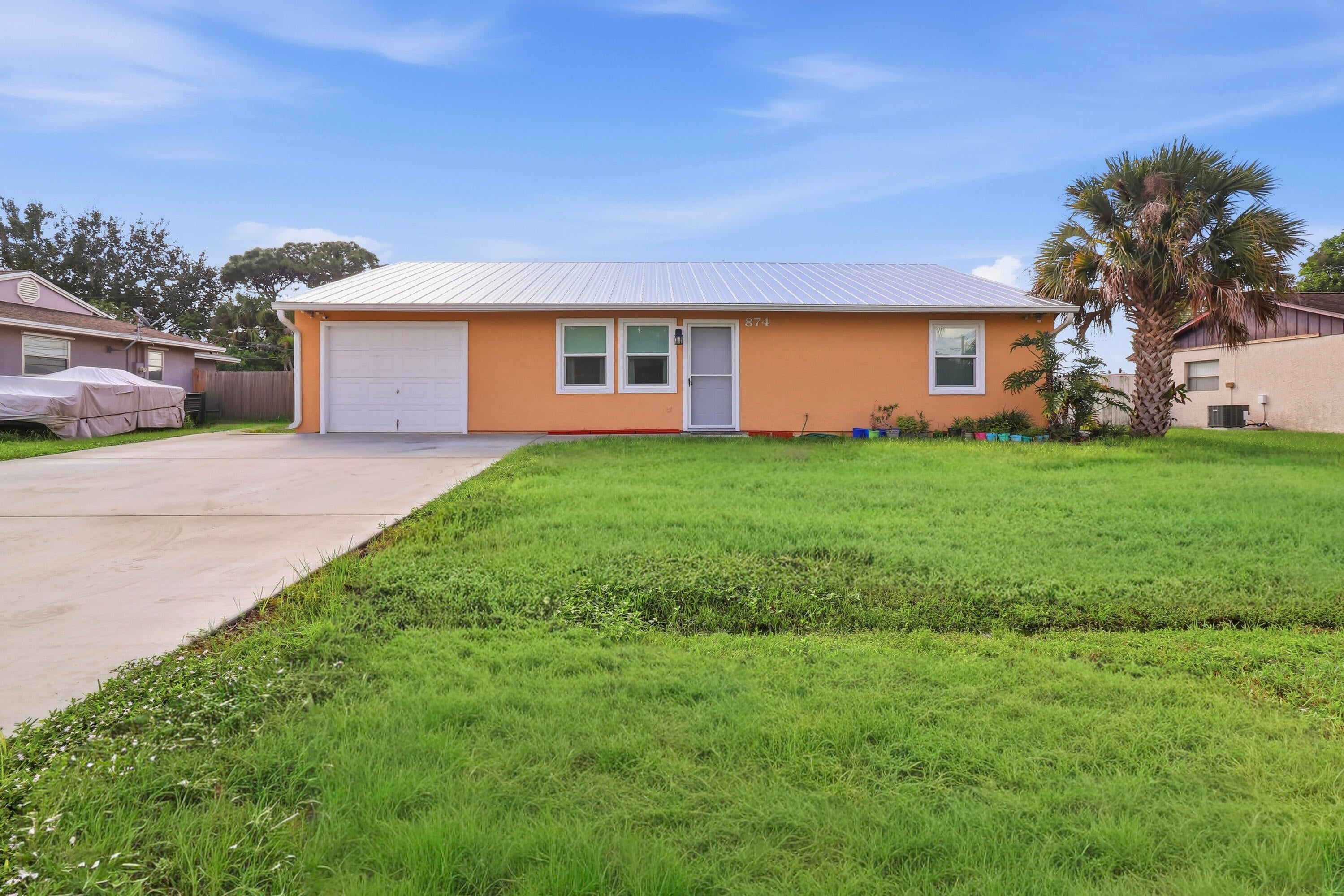 874 SW Canary Terrace