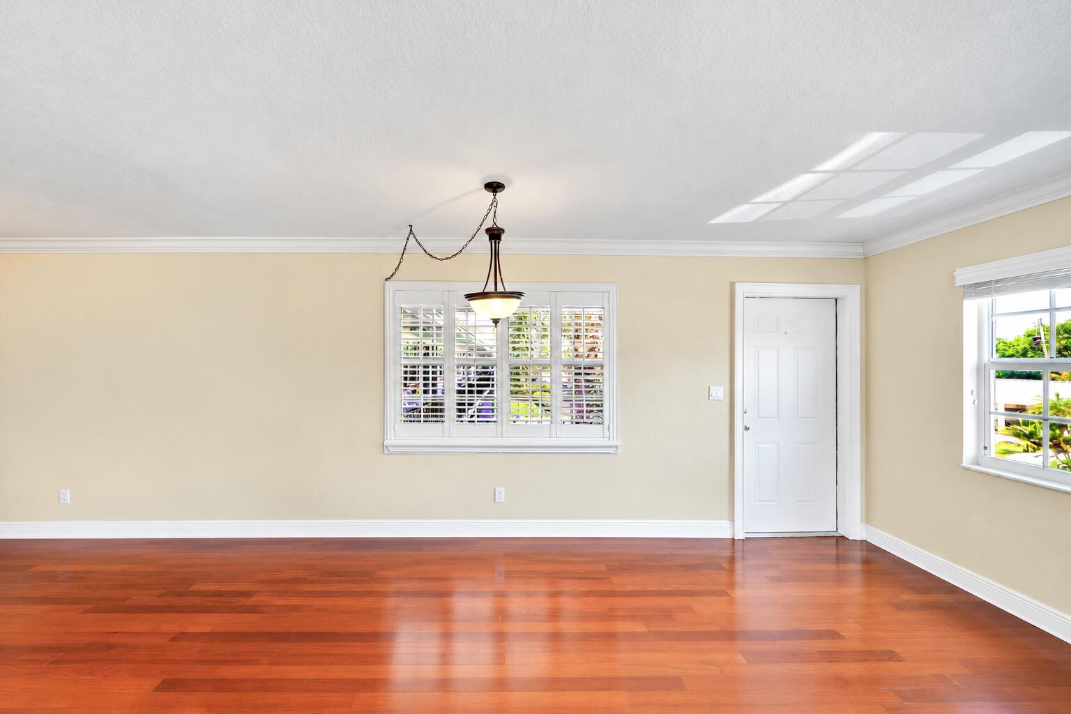 2701 MIDDLE RIVER Drive 11