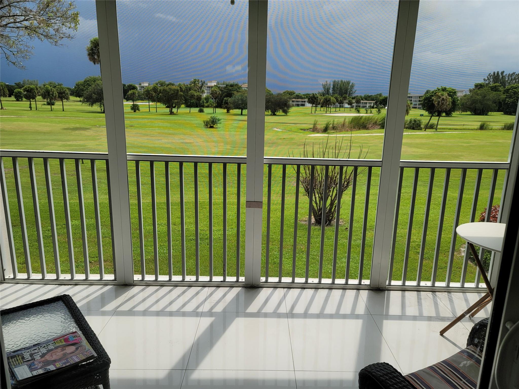 no. 5 Palm-Aire country club - Residential Lease