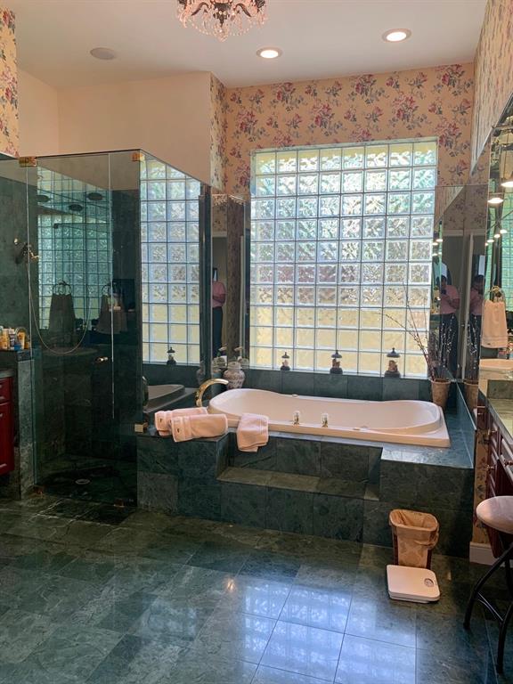 HAMPTONS - Residential