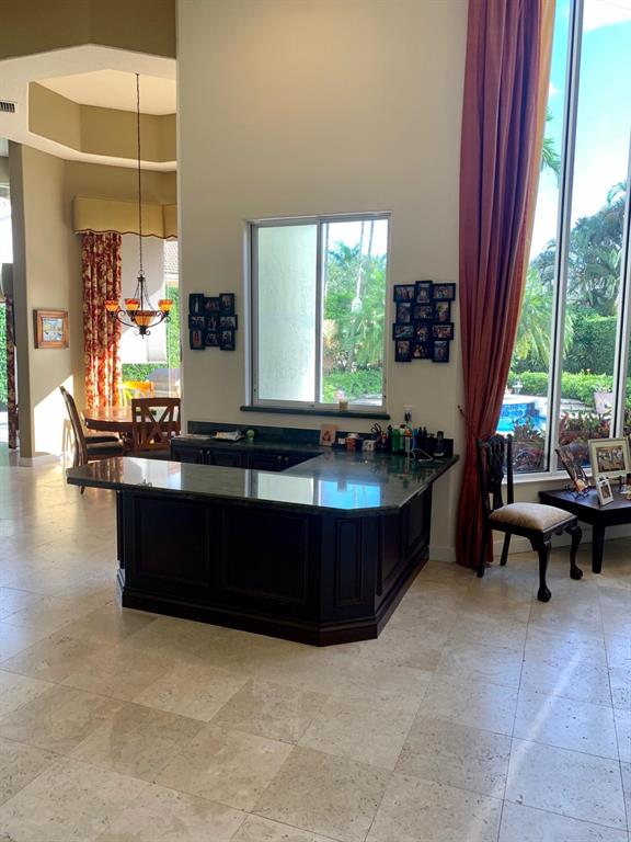 HAMPTONS - Residential