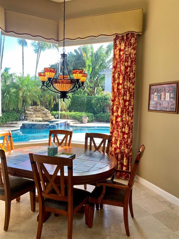 HAMPTONS - Residential