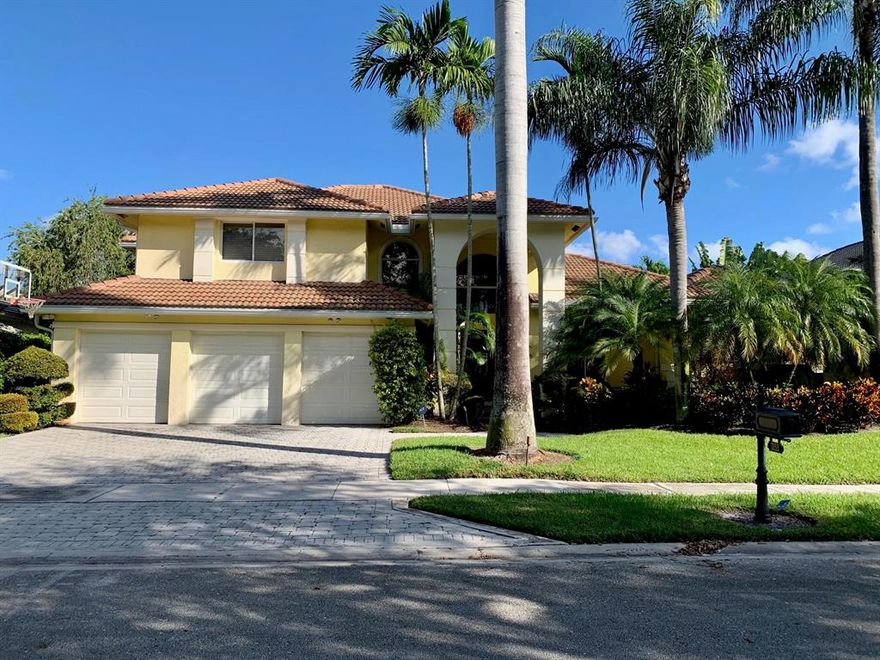 FABULOUS ESTATE HOME ON A SPACIOUS PRIVATE LOT. HOME FEATURES 5 BEDROOMS + OFFICE & 5 BATHROOMS HEATED POOL+SPA. WOOD PLANTATION SHUTTERS IN OFFICE & CUSTOM BUILT-INS. MASTER BEDROOM DOWN. GREAT FOR FAMILIES!
