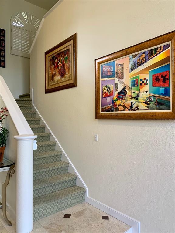 HAMPTONS - Residential