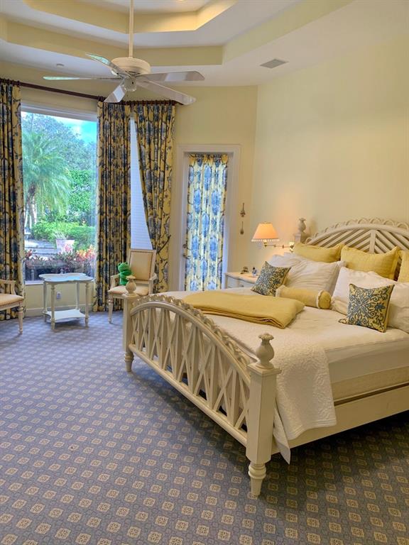 HAMPTONS - Residential