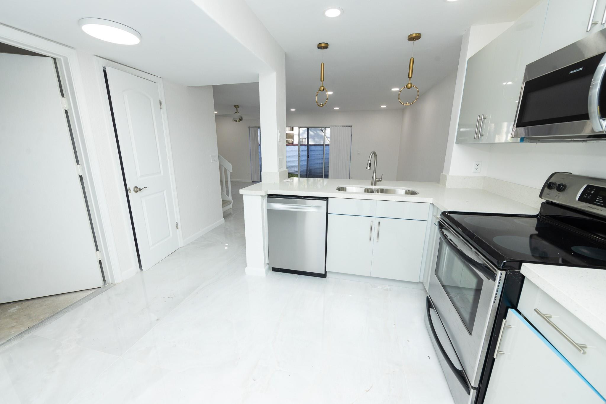 Beacon Hill Condo - Residential Lease