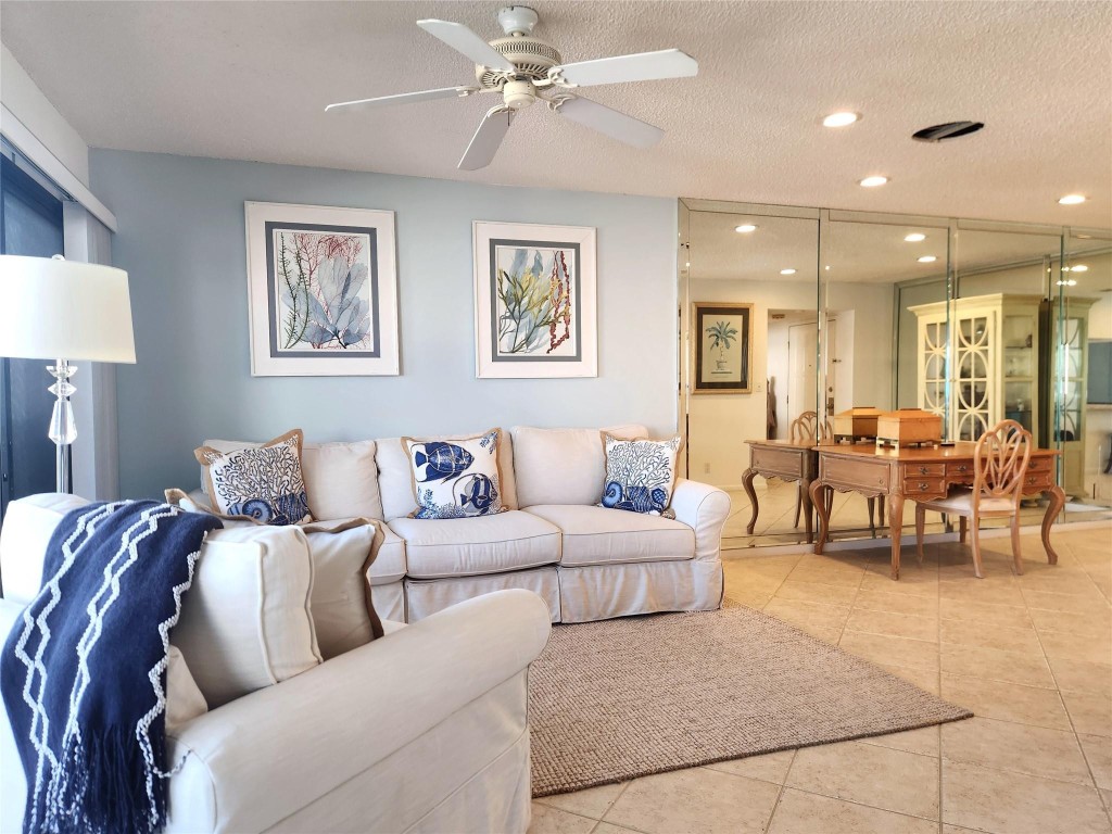 330 SE 20th Avenue 506