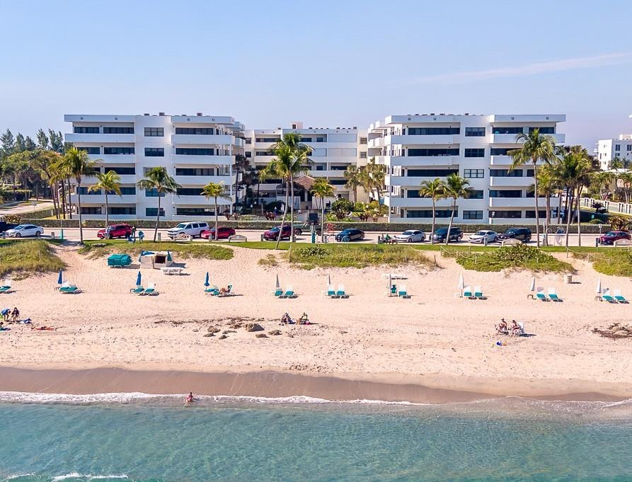 THE BEACH HOUSE - Residential