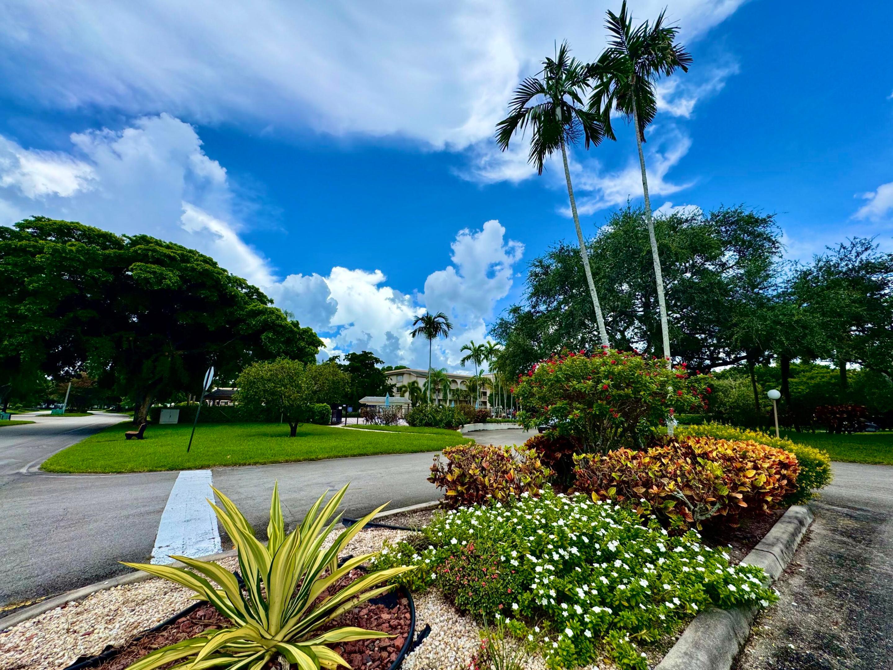 MARTINIQUE VILLAGE II D CONDO - Residential