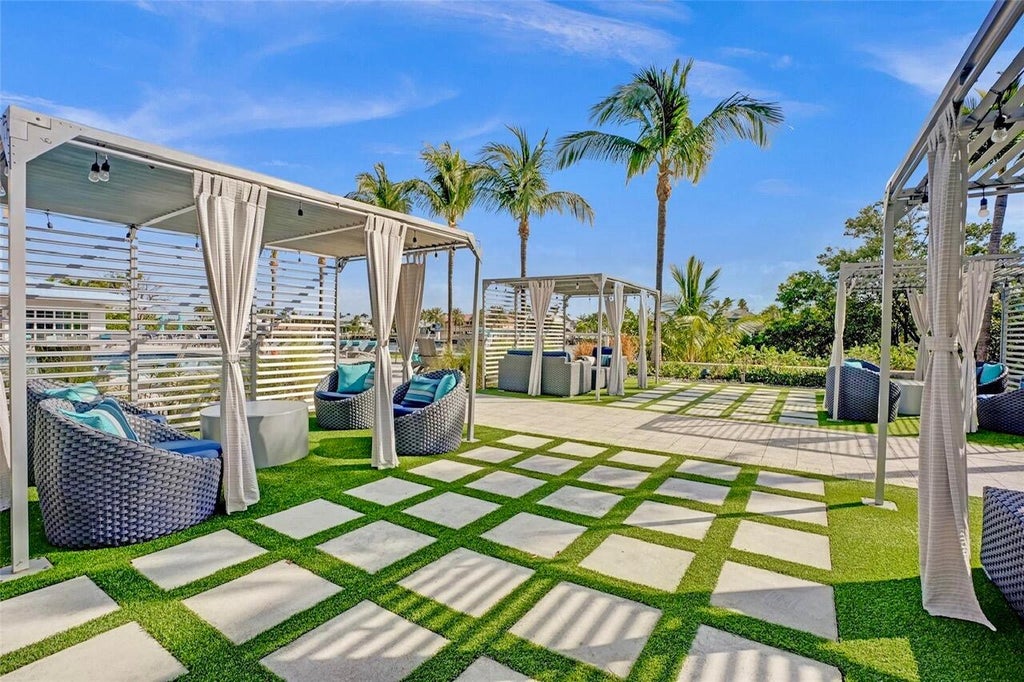 Photo of 631 E WOOLBRIGHT Road #207, Boynton Beach, FL 33435 (MLS # B26087764)