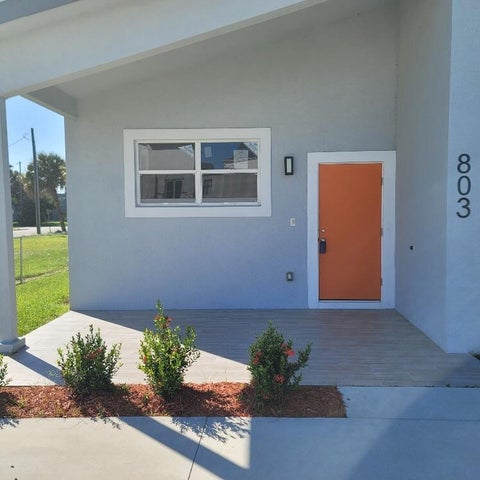Tiny photo for 803 Avenue B, Fort Pierce, FL 34950 (MLS # B26091040)