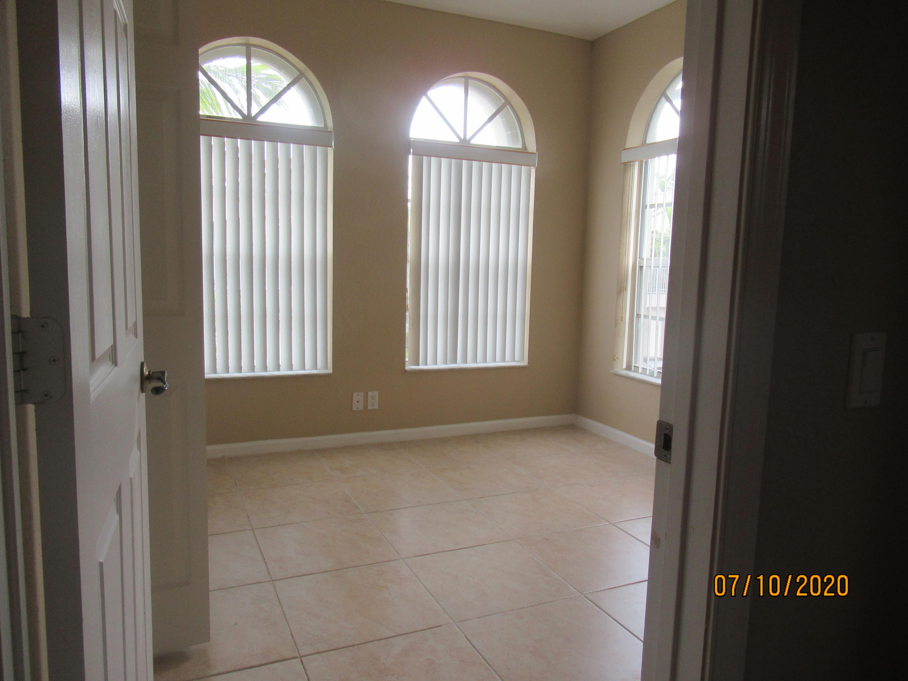 THOUSAND OAKS - Residential Lease