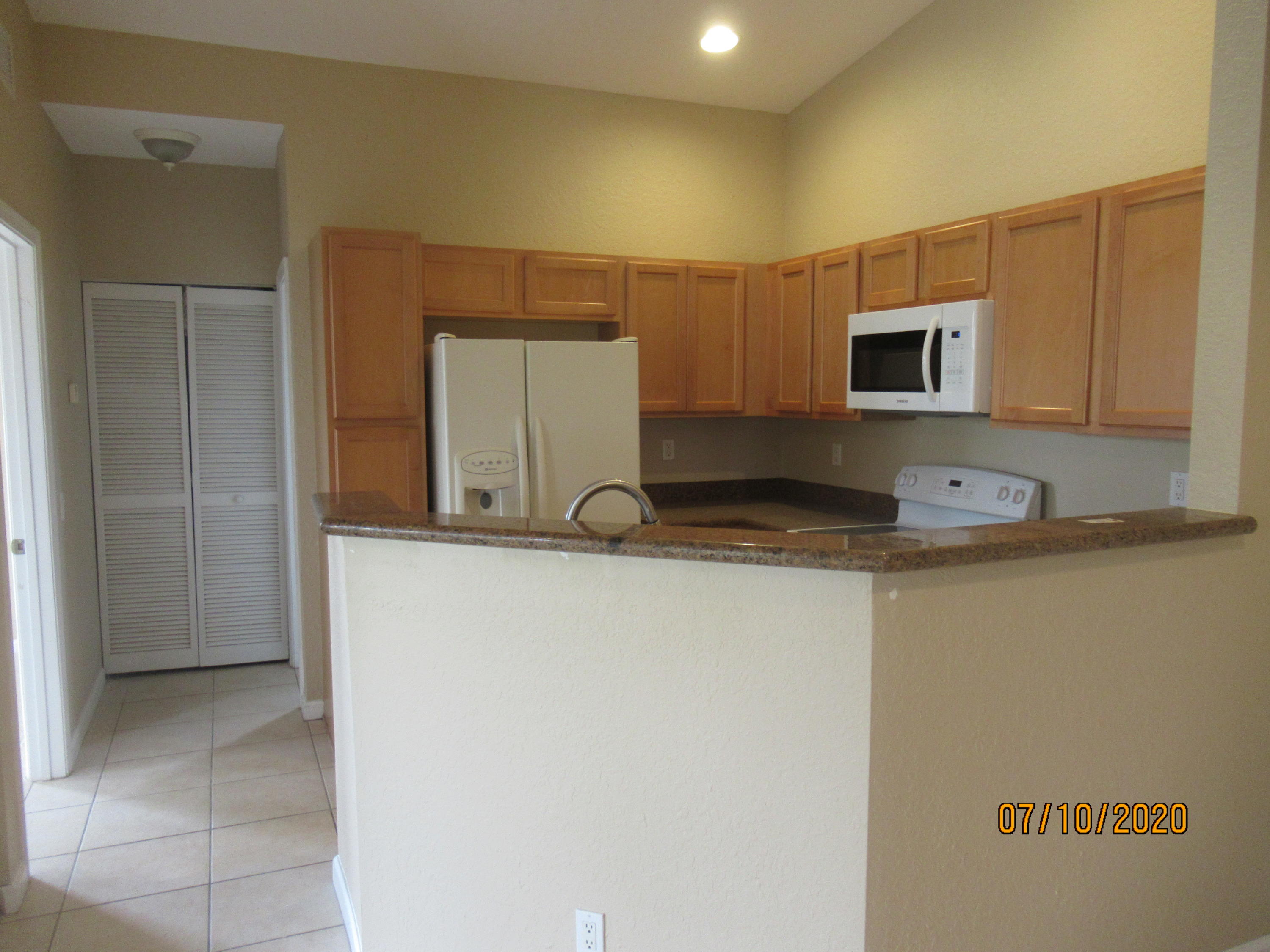 THOUSAND OAKS - Residential Lease