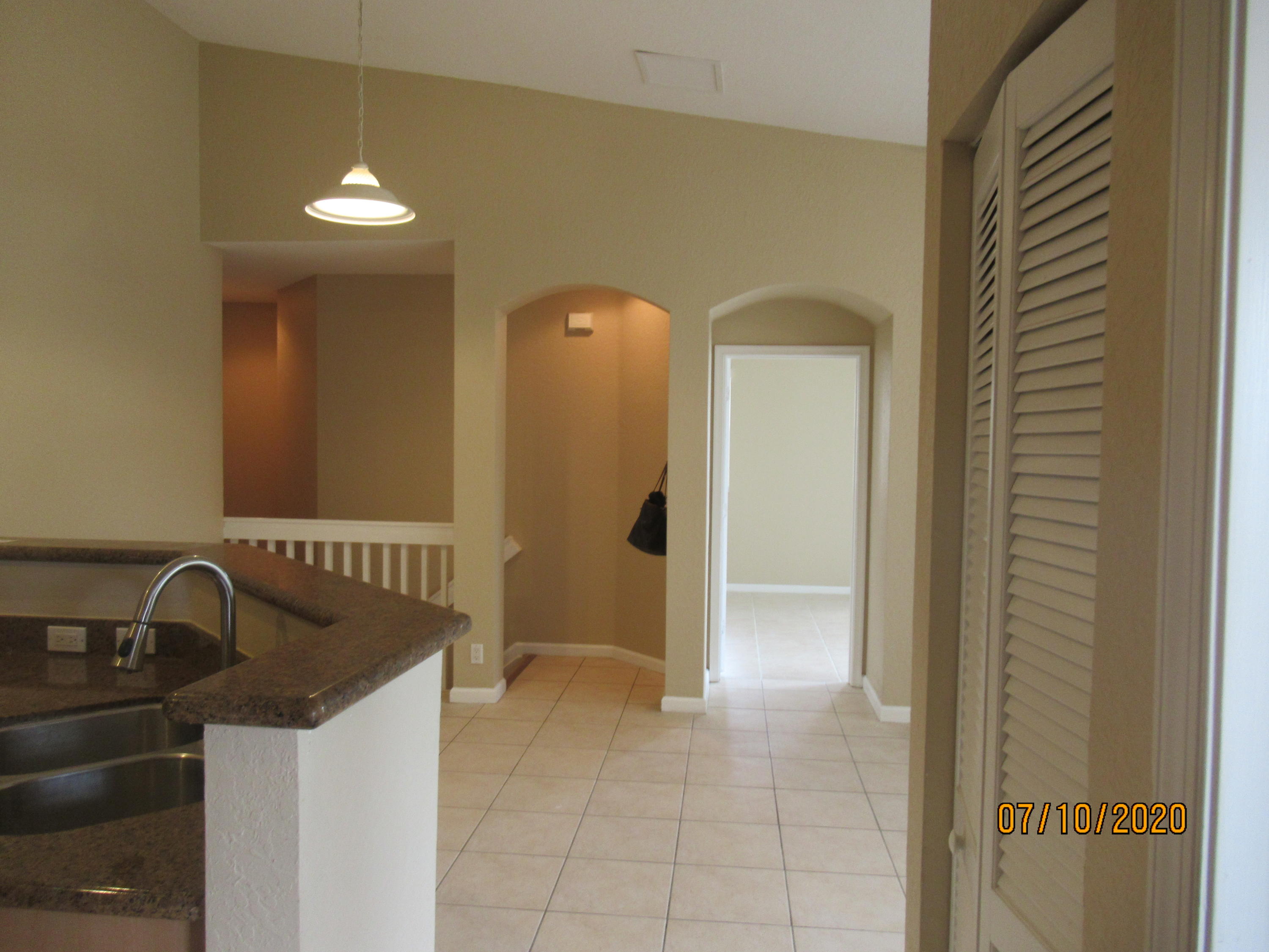 THOUSAND OAKS - Residential Lease