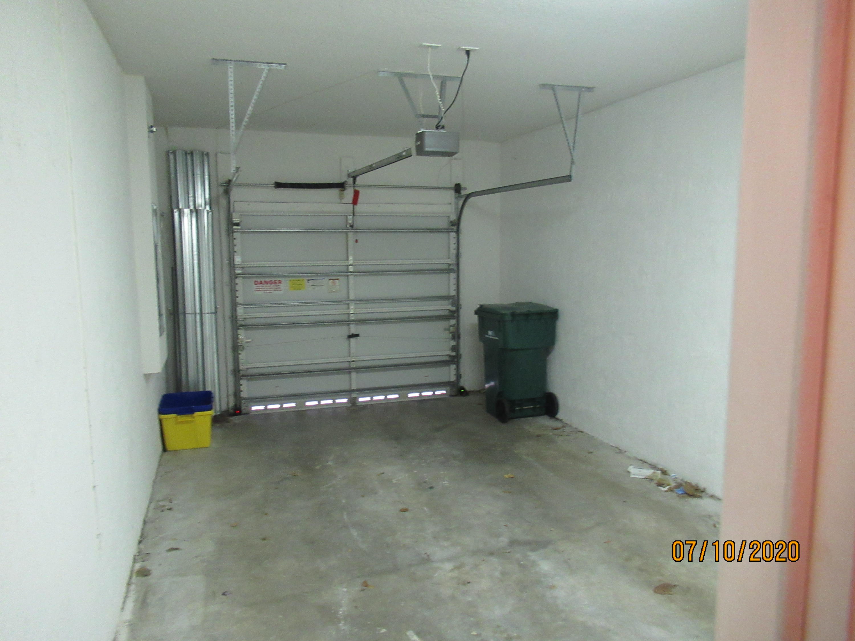 THOUSAND OAKS - Residential Lease