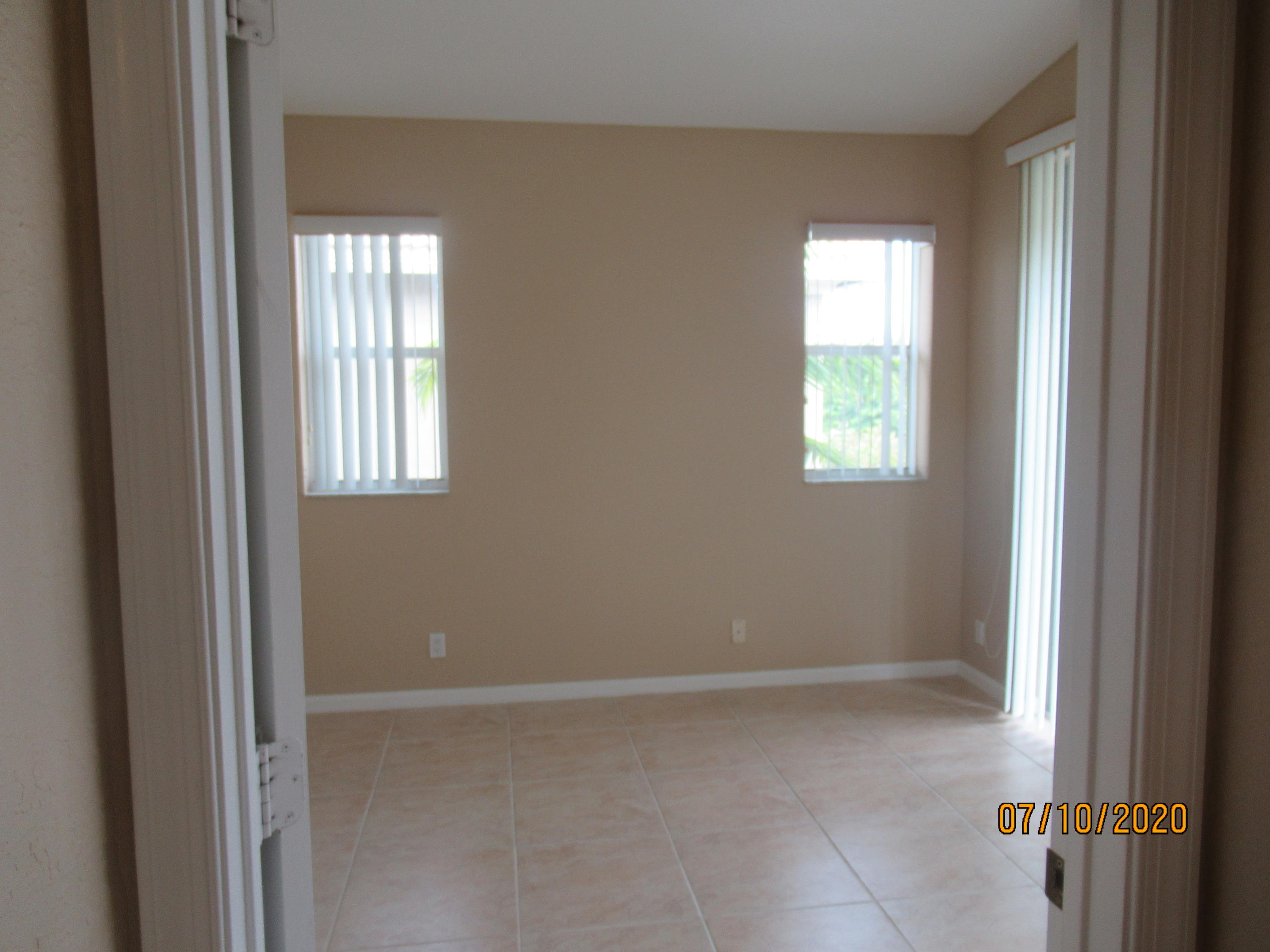 THOUSAND OAKS - Residential Lease