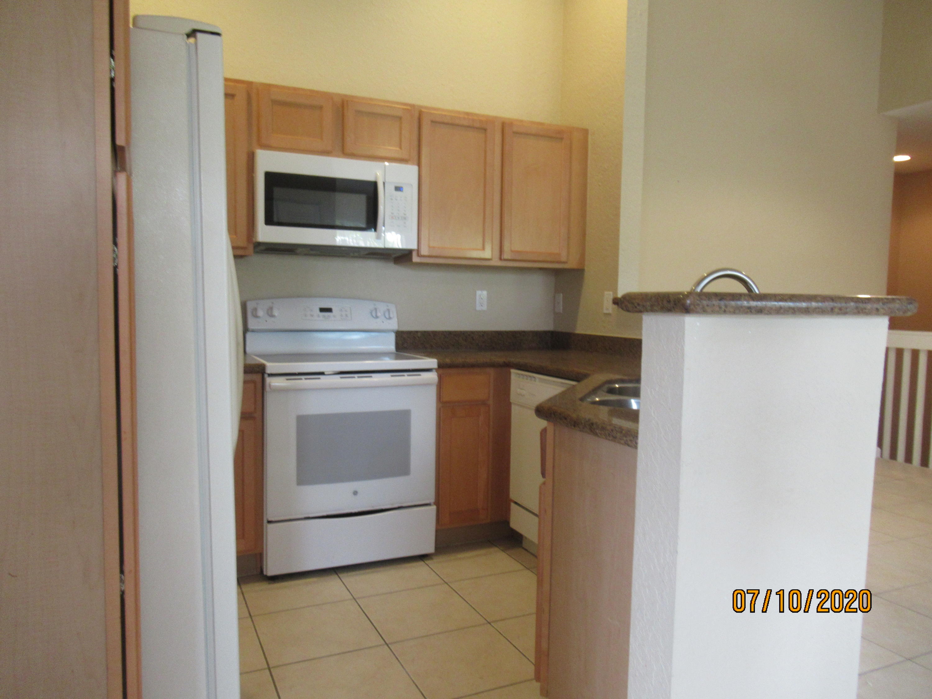 THOUSAND OAKS - Residential Lease