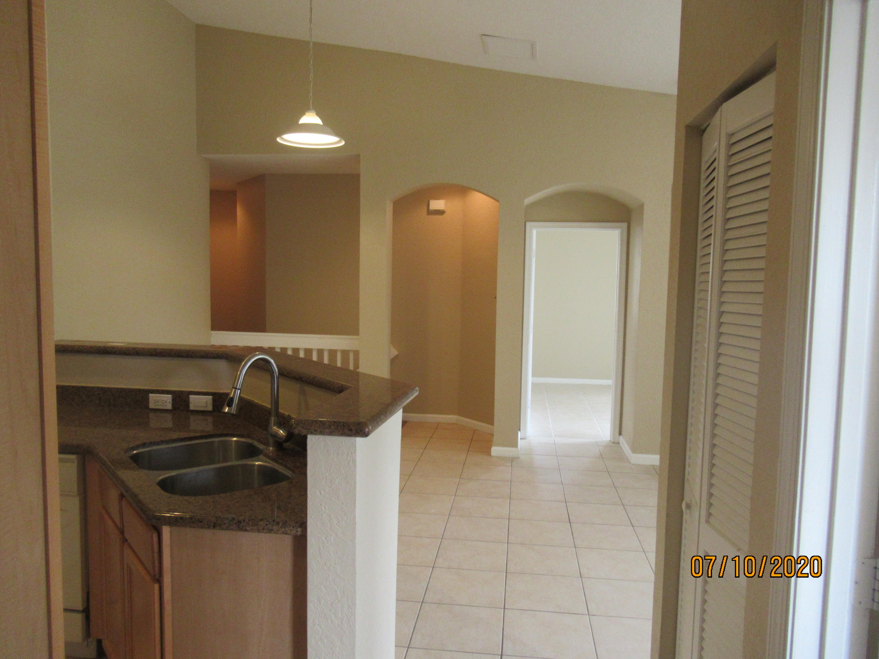 THOUSAND OAKS - Residential Lease