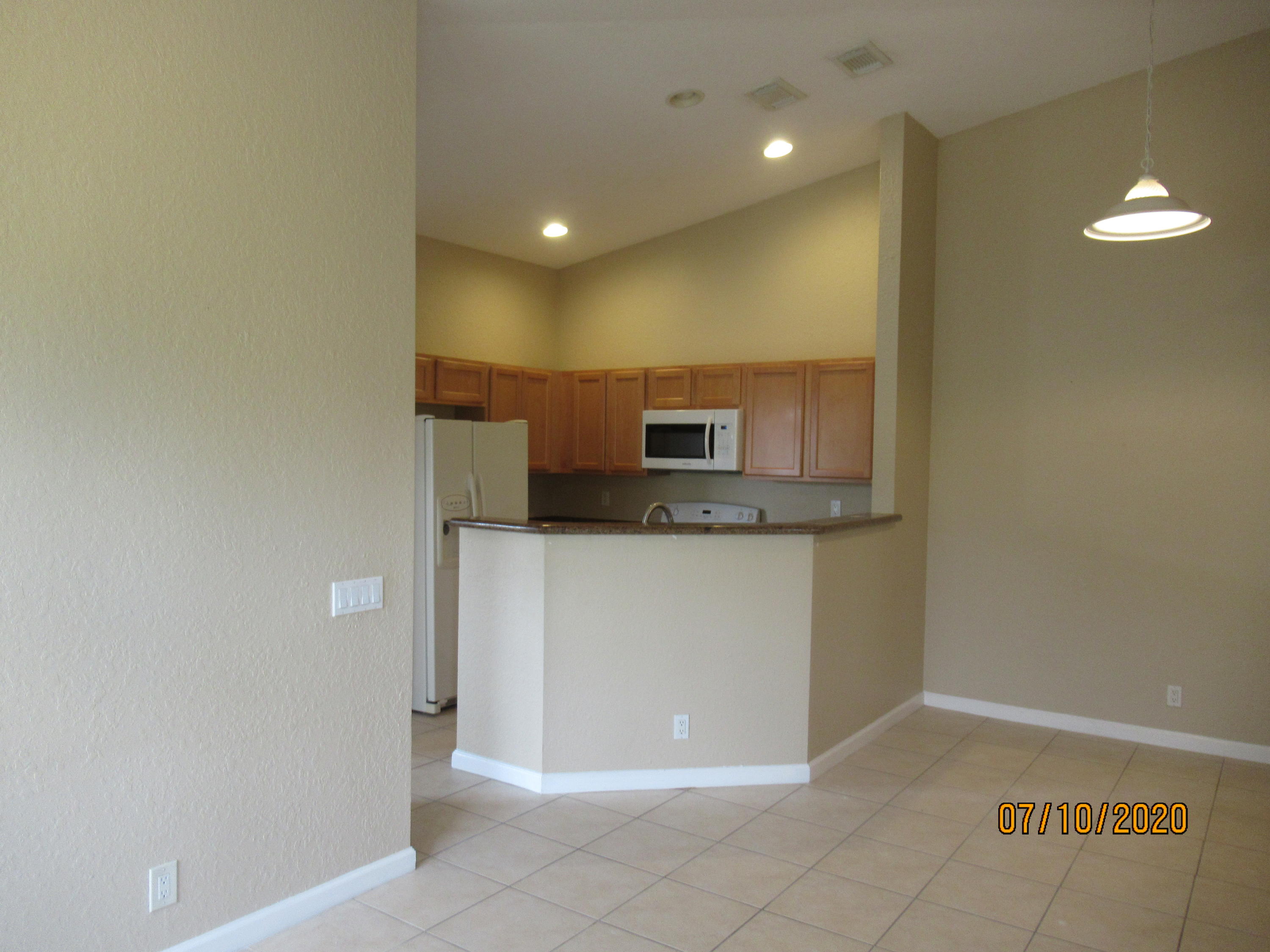 THOUSAND OAKS - Residential Lease