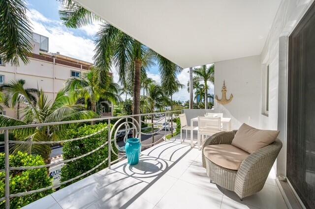 LAKE DRIVE CO-OP APTS INC - Residential