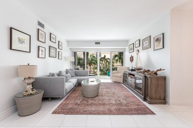 LAKE DRIVE CO-OP APTS INC - Residential