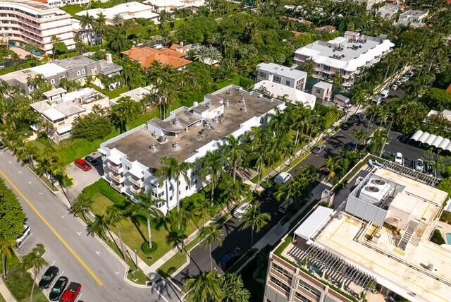 LAKE DRIVE CO-OP APTS INC - Residential