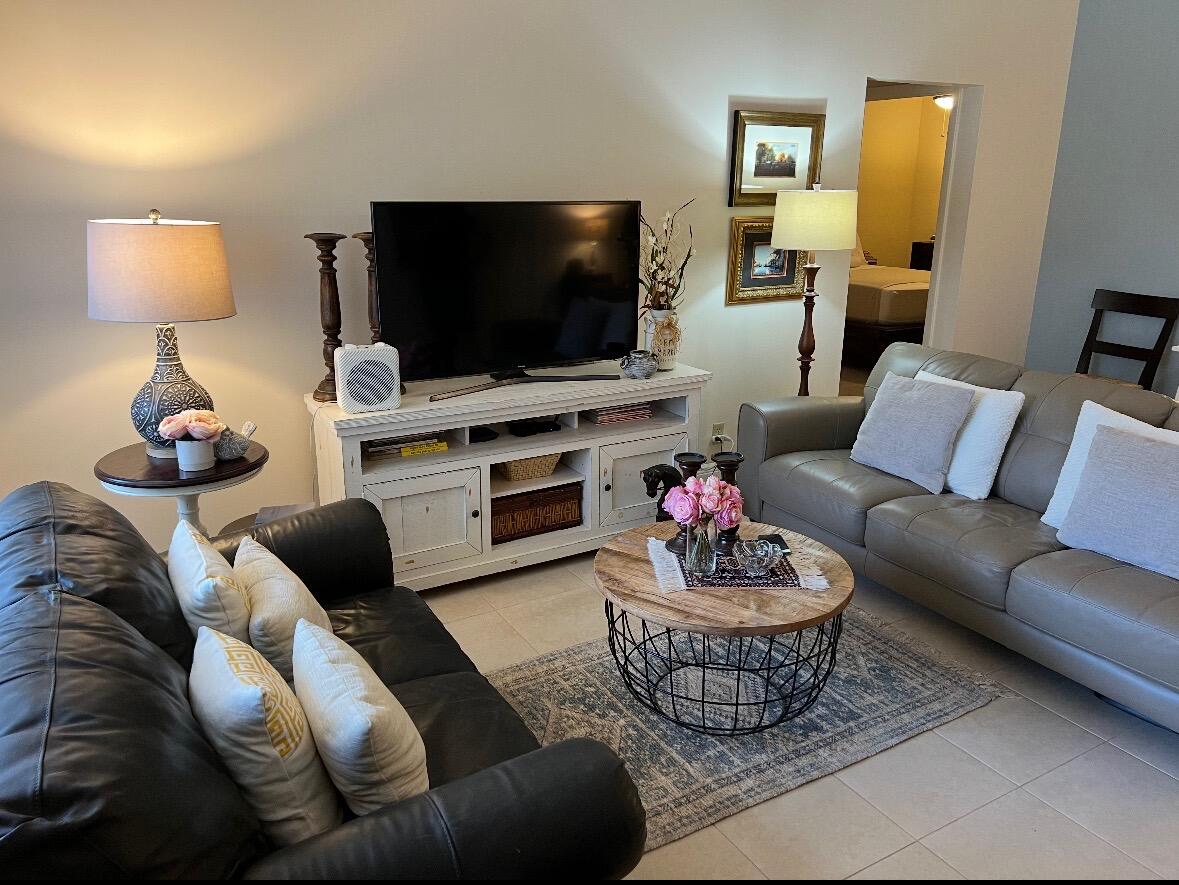 VILLAGES OF WOODLAKE 2 - Residential