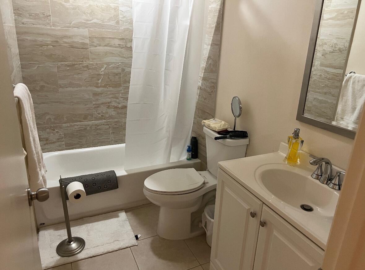 VILLAGES OF WOODLAKE 2 - Residential