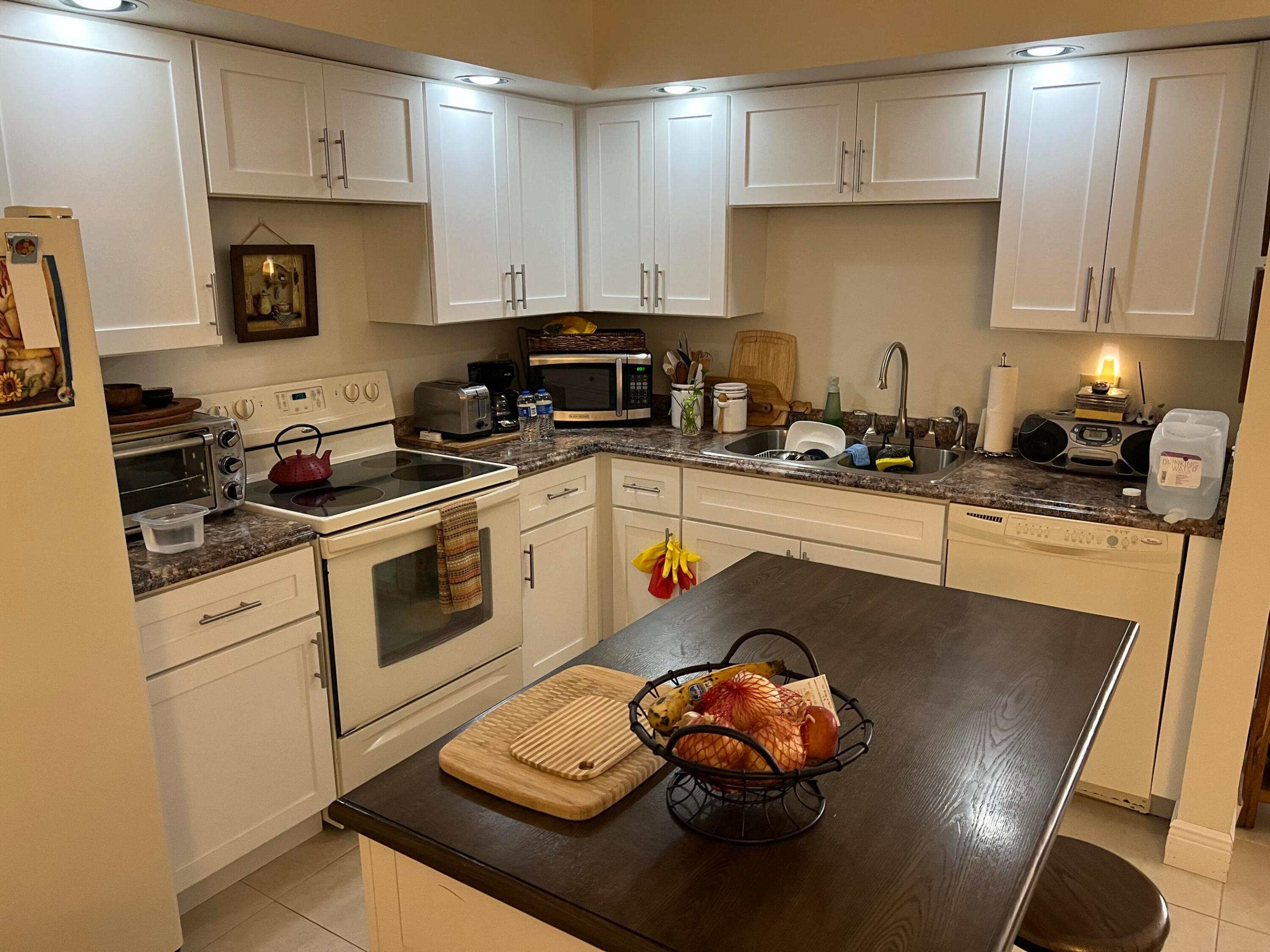 VILLAGES OF WOODLAKE 2 - Residential