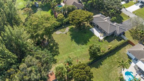 A home in Pembroke Pines