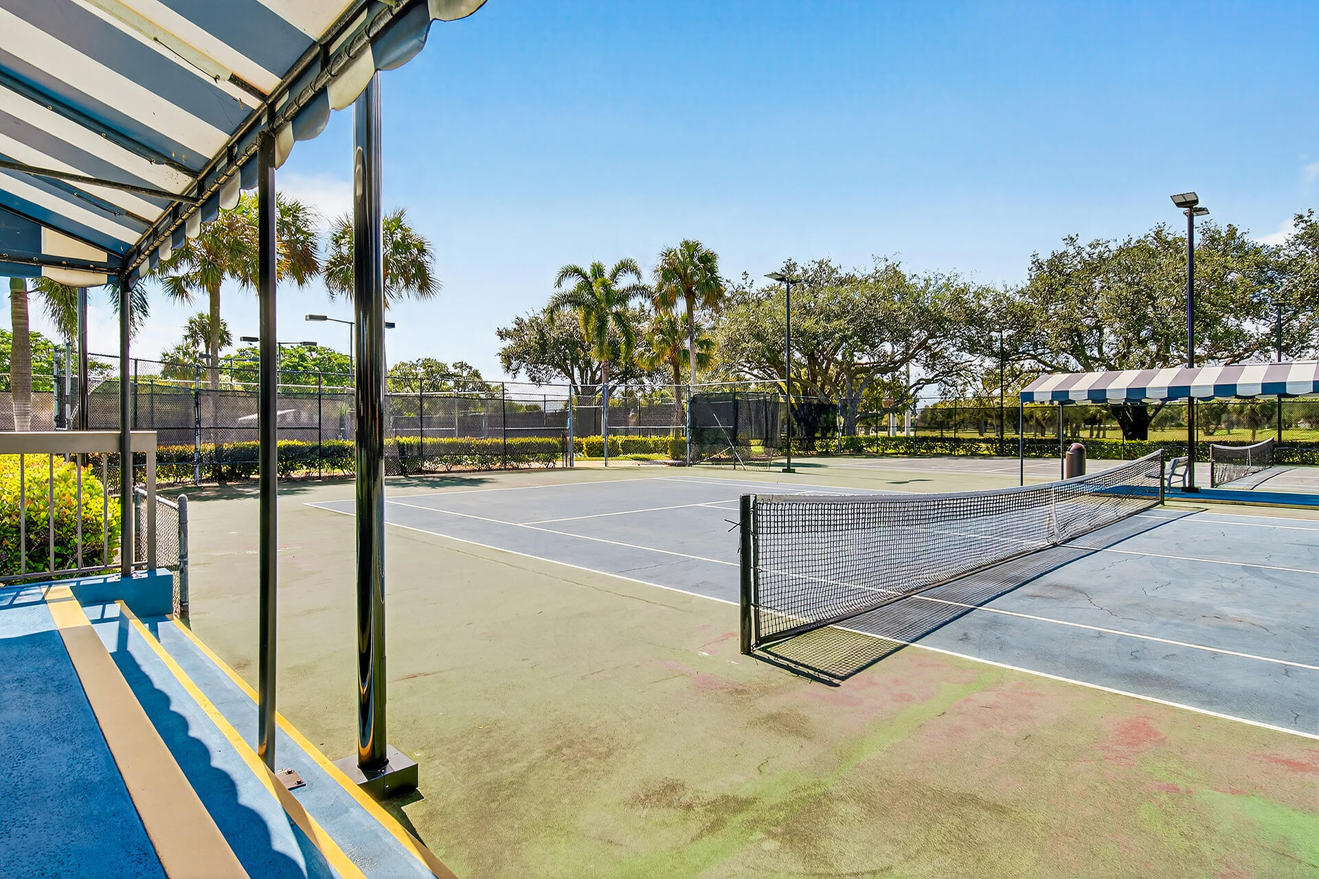 VILLAGE OF SANDALWOOD LAKES SOUTH - Residential Lease