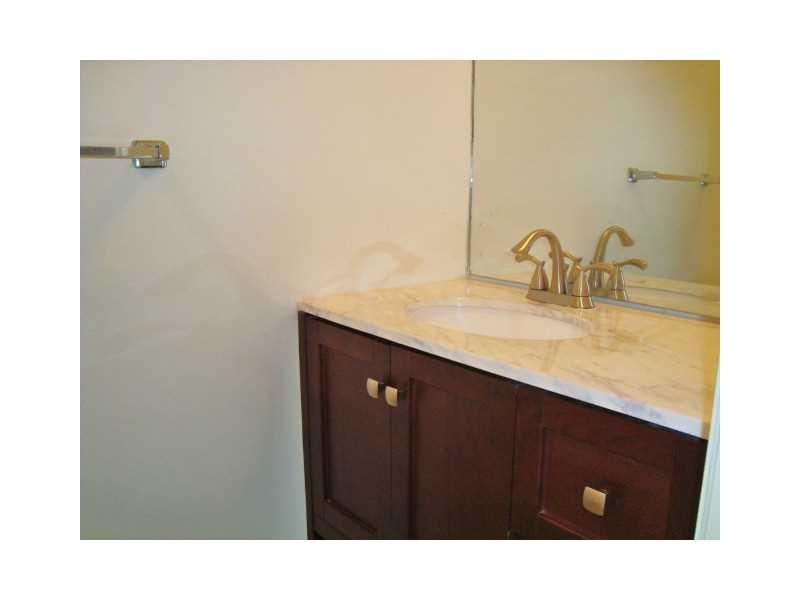 Players Place Townhomes - Residential