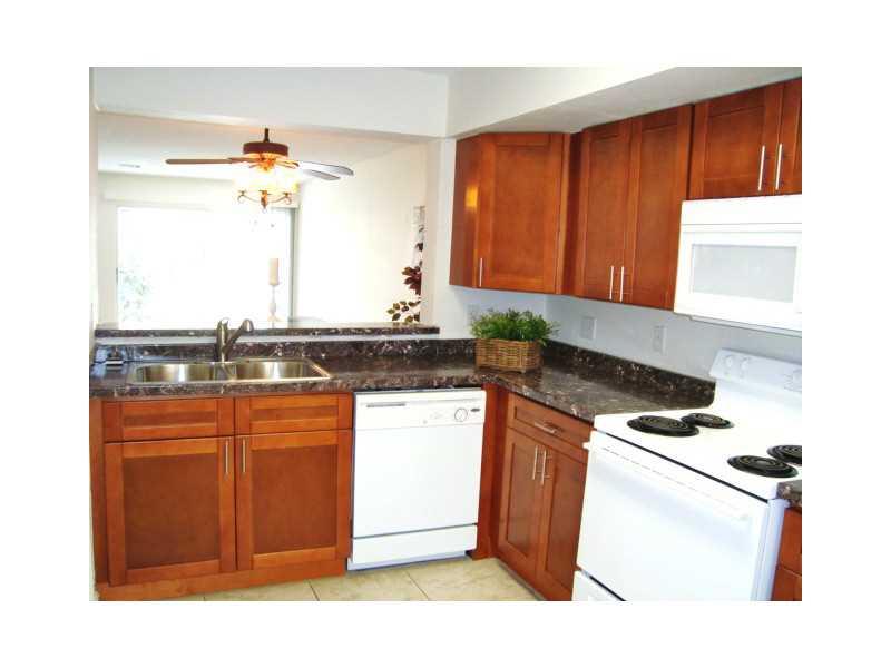 Players Place Townhomes - Residential