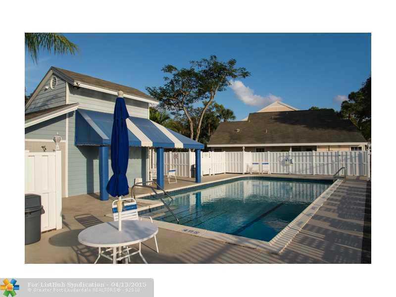 Players Place Townhomes - Residential