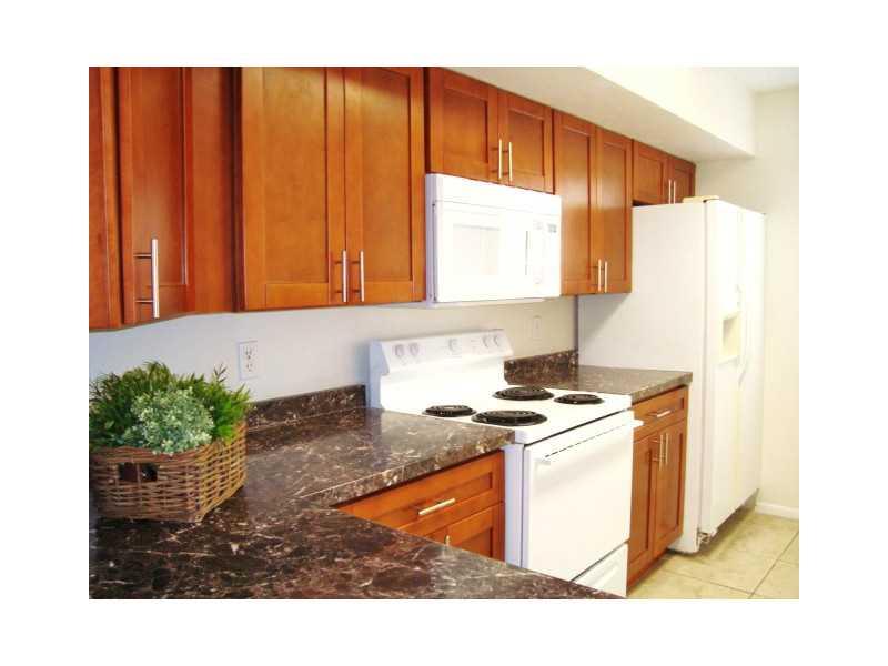 Players Place Townhomes - Residential