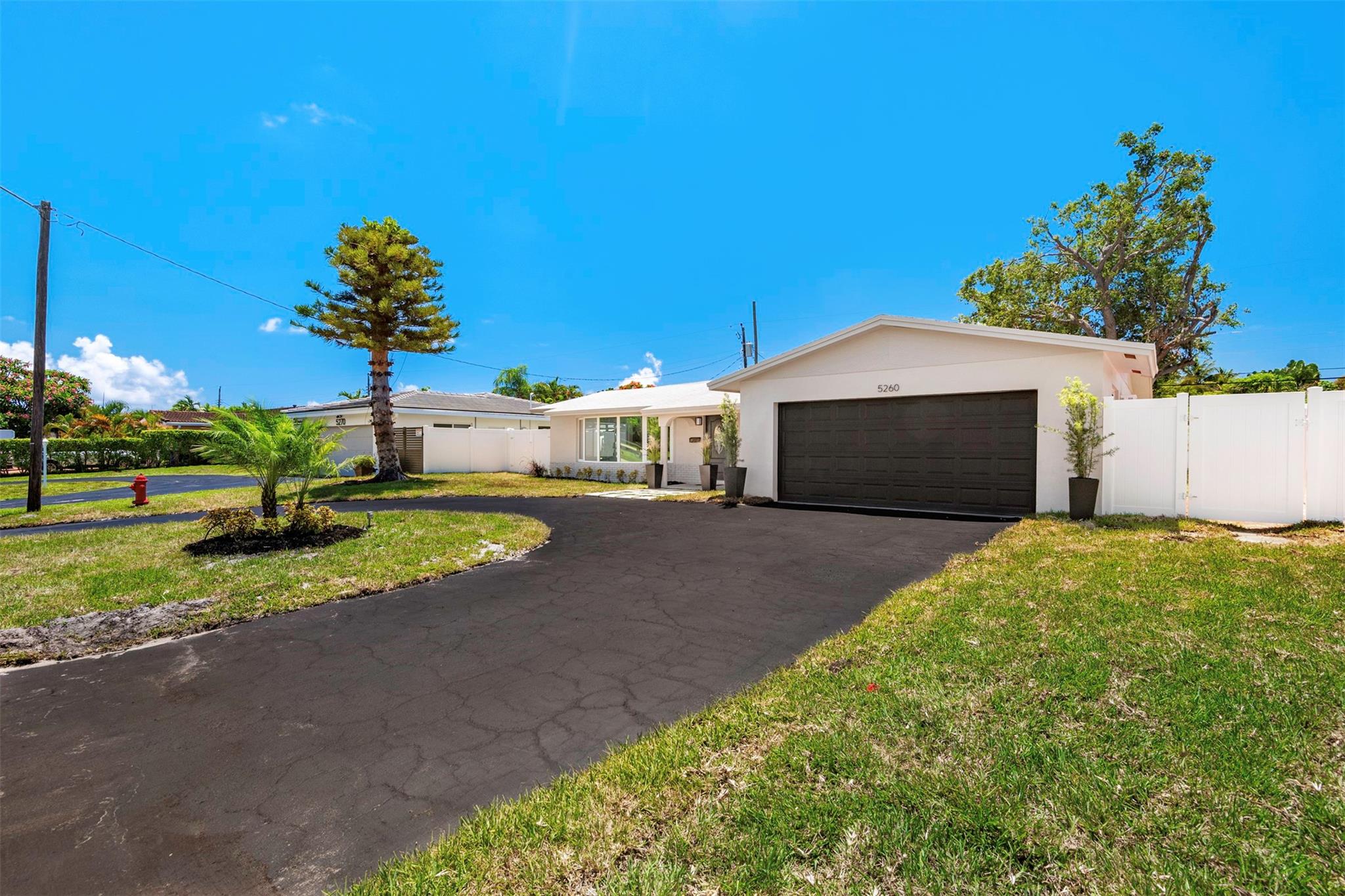 5260 NE 17th AVE