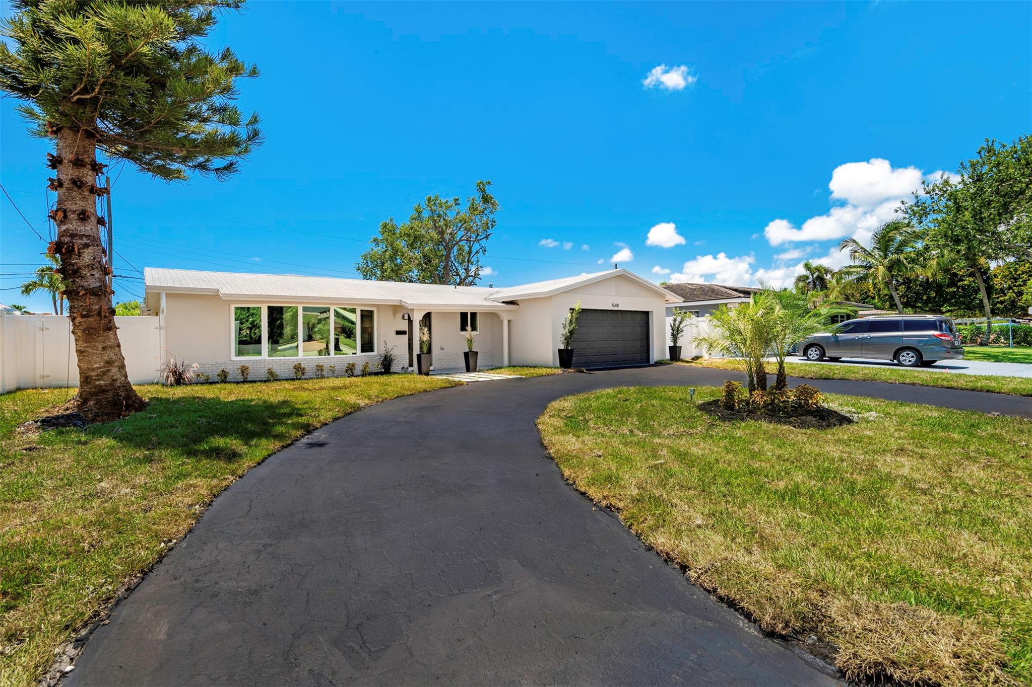 5260 NE 17th AVE