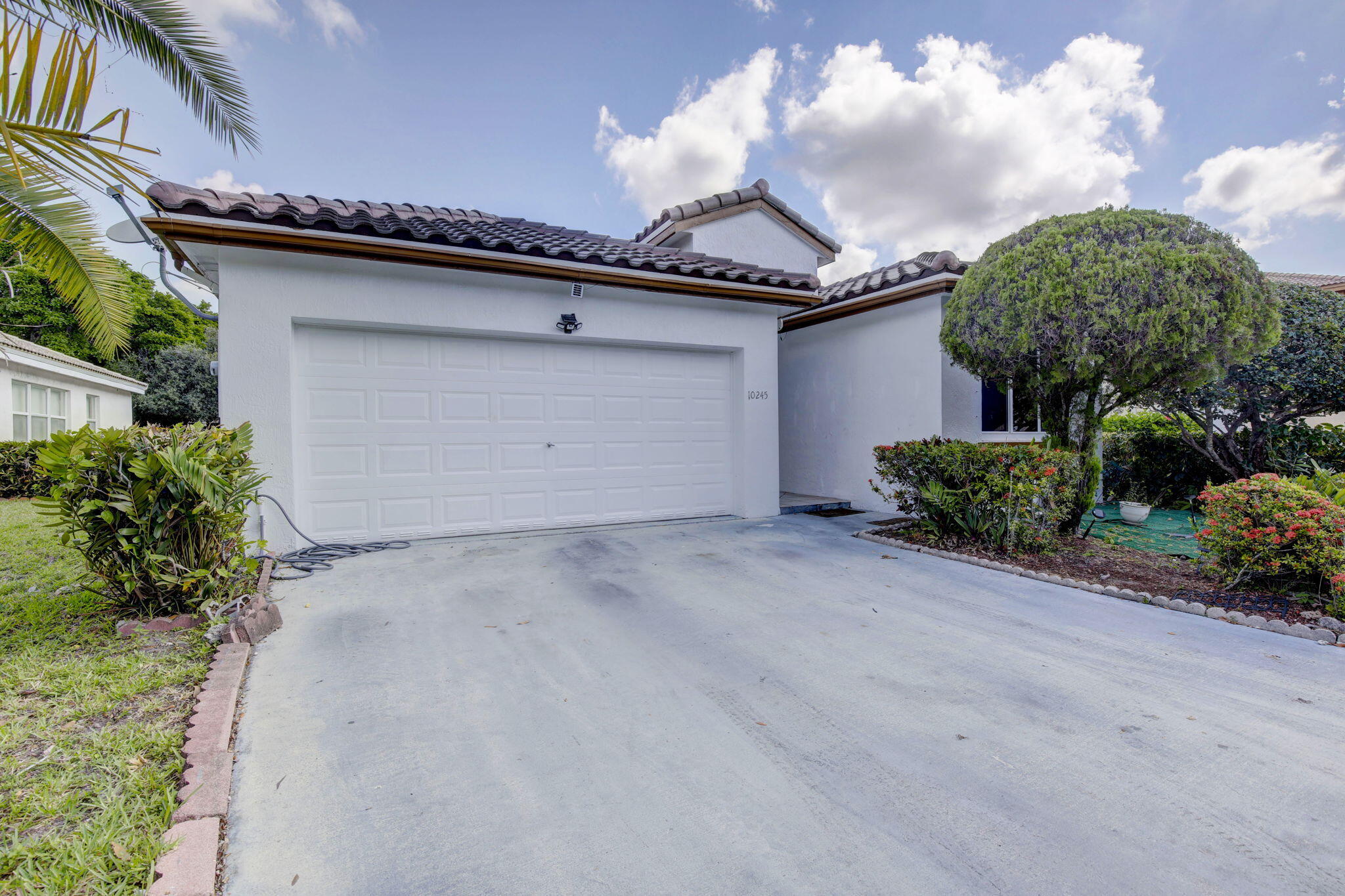 10245 SW 16th Court, Pembroke Pines FL 33025