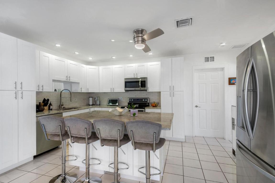 GARDEN ISLES - Residential Lease