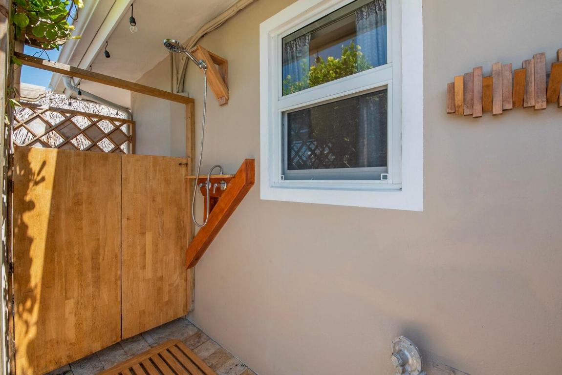 GARDEN ISLES - Residential Lease