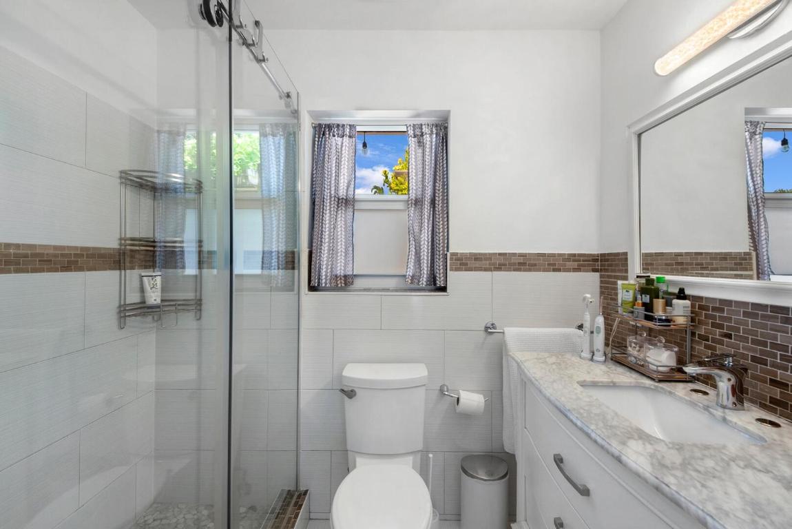 GARDEN ISLES - Residential Lease