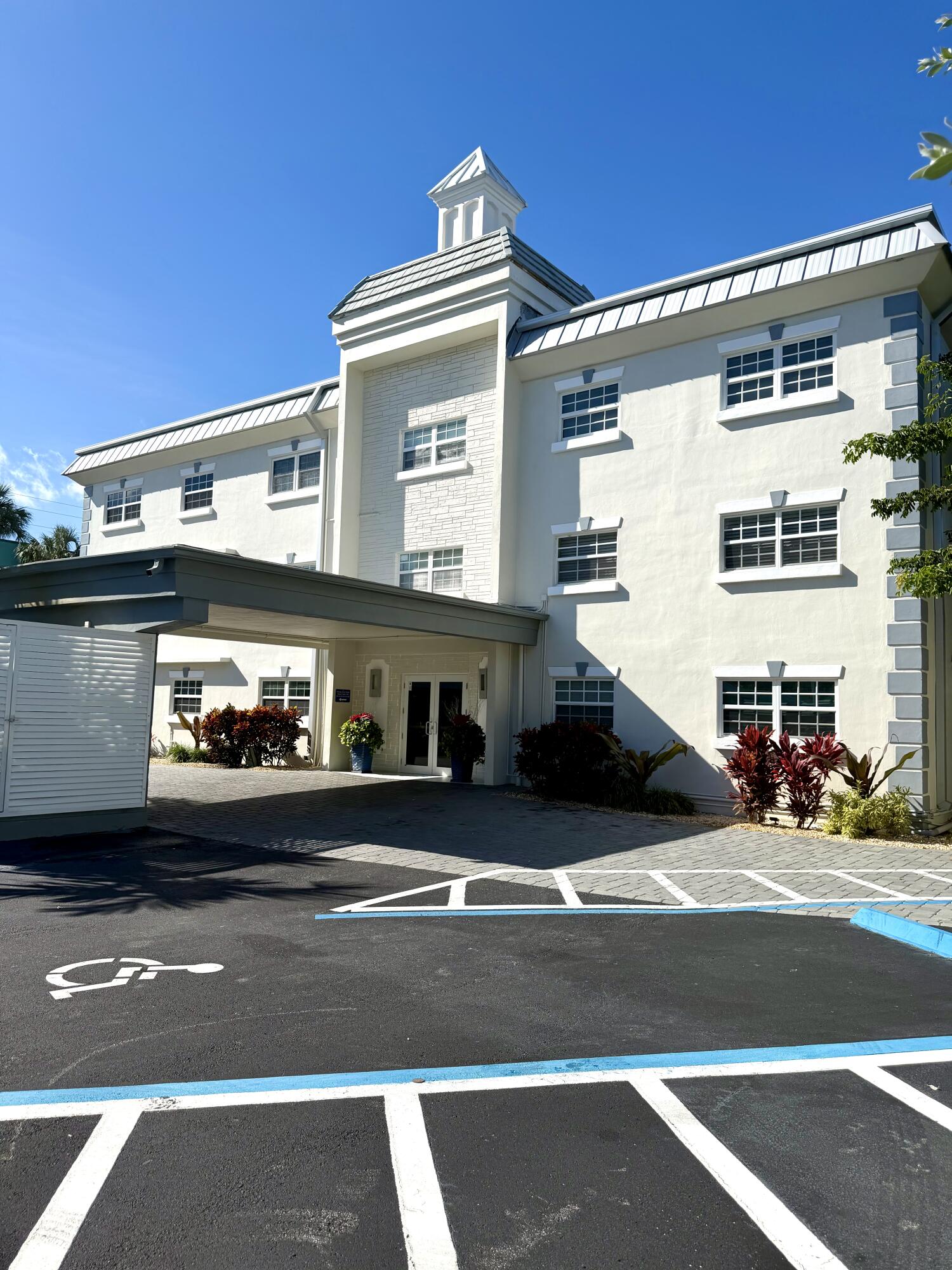 1439 S Ocean Boulevard 303