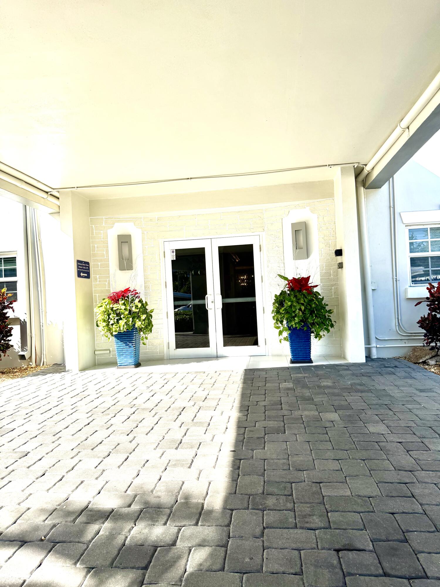 WHITTIER TOWERS APTS ASSOC INC - Residential