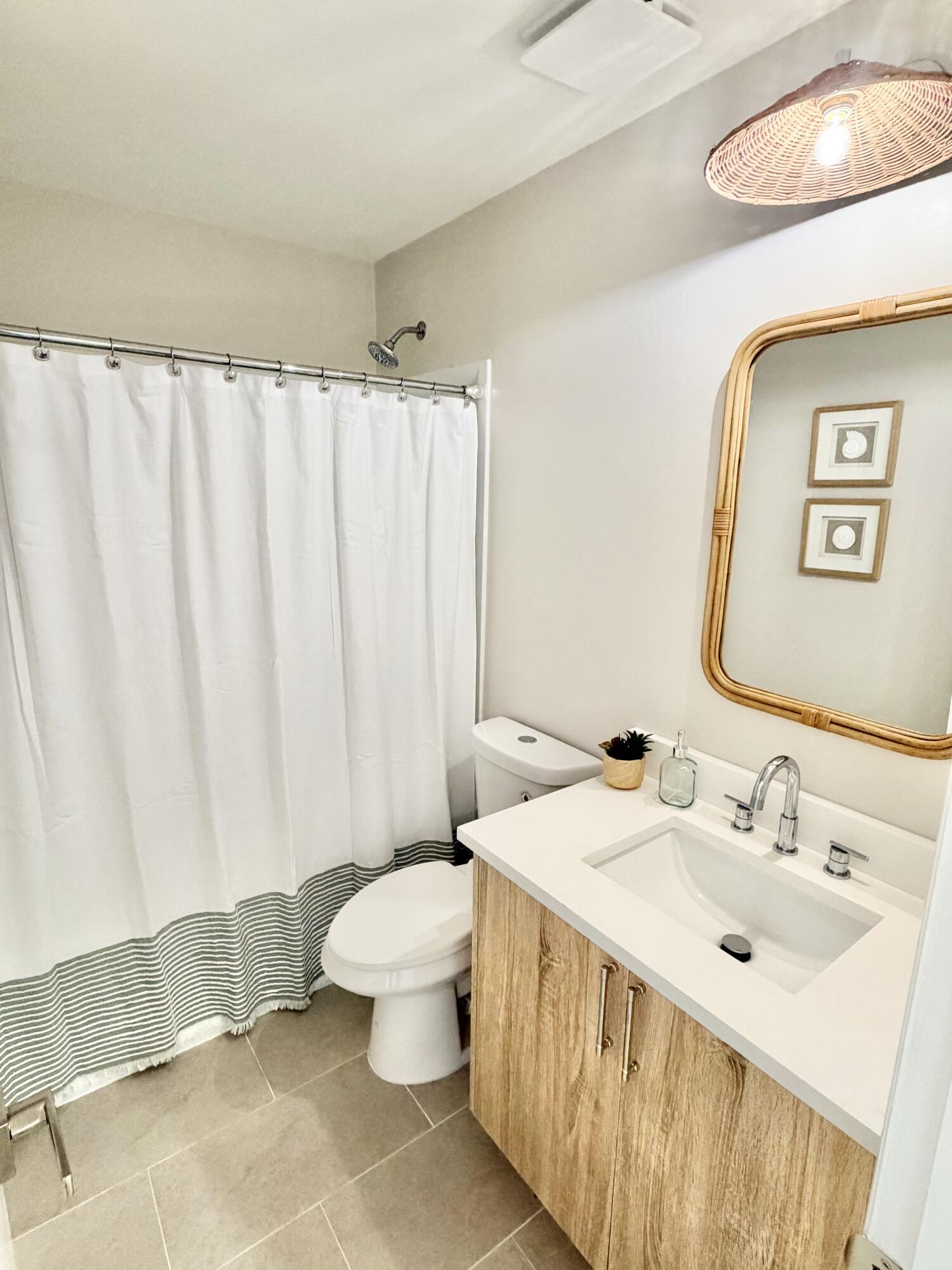 EAST LAKE CLARKE - Residential