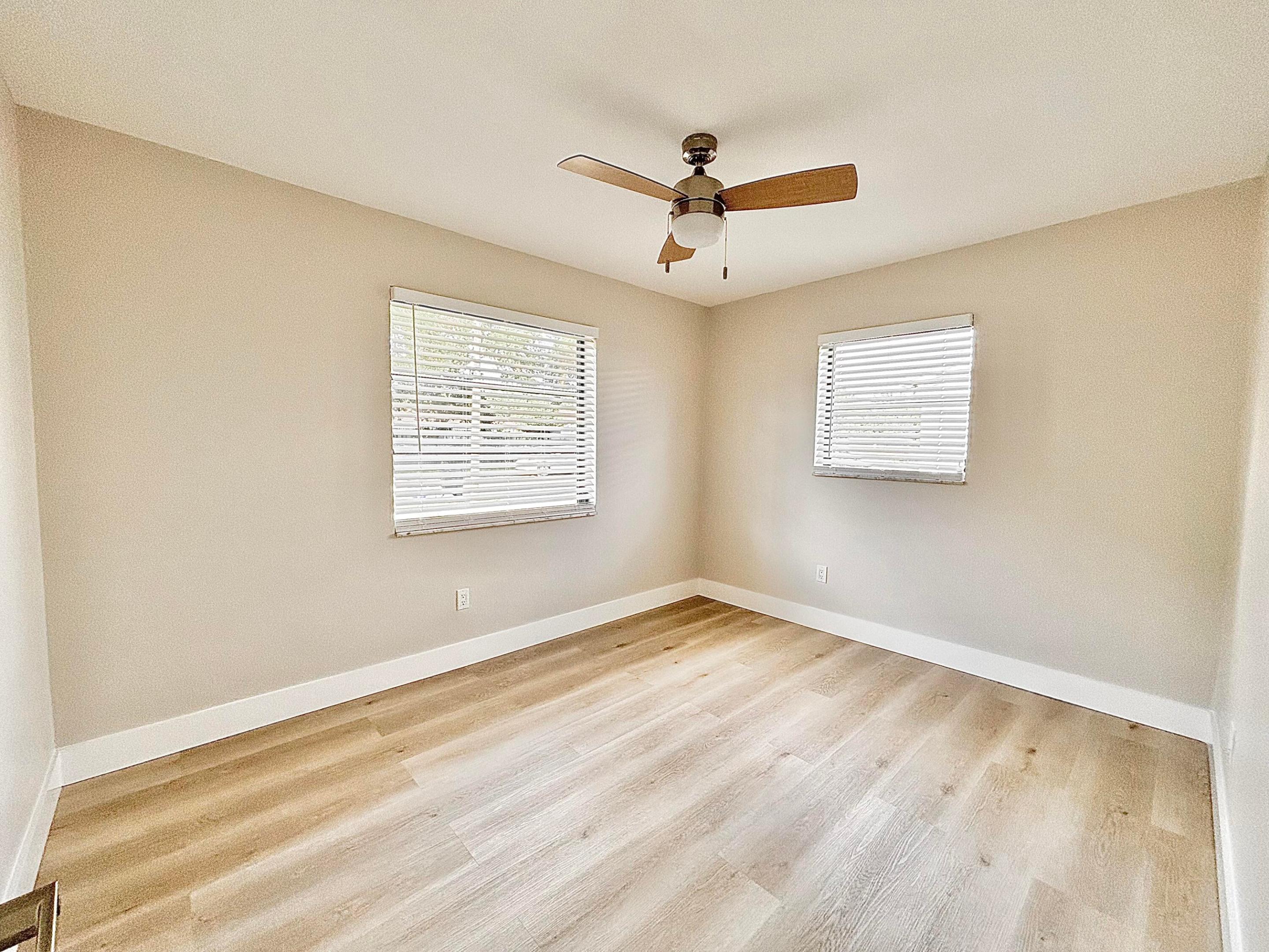 EAST LAKE CLARKE - Residential