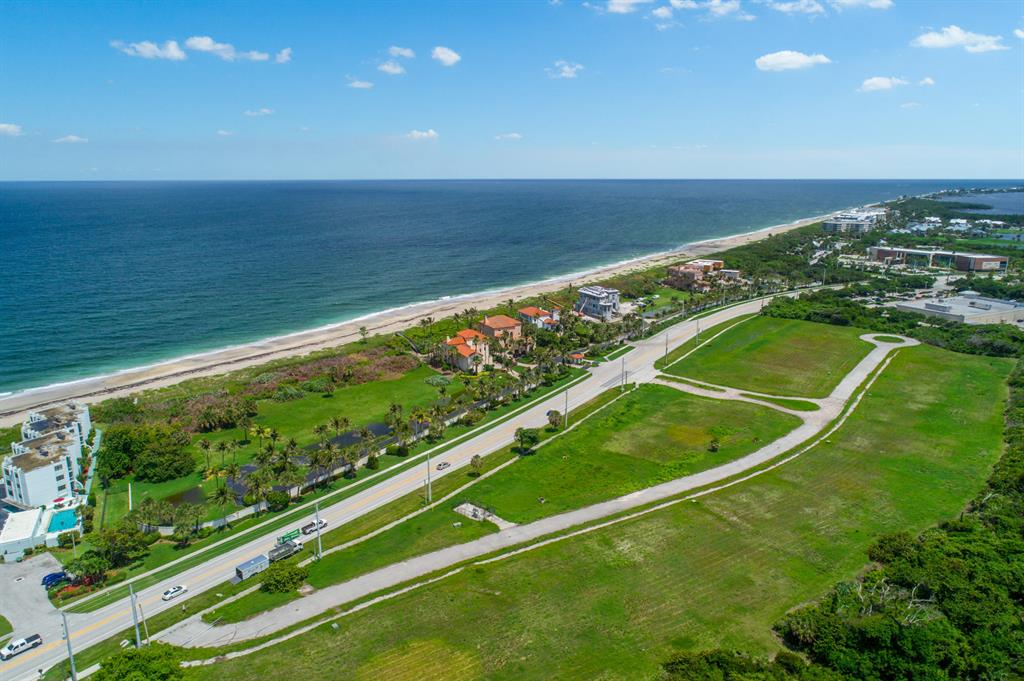 GALLEON ON THE RIVER - Land