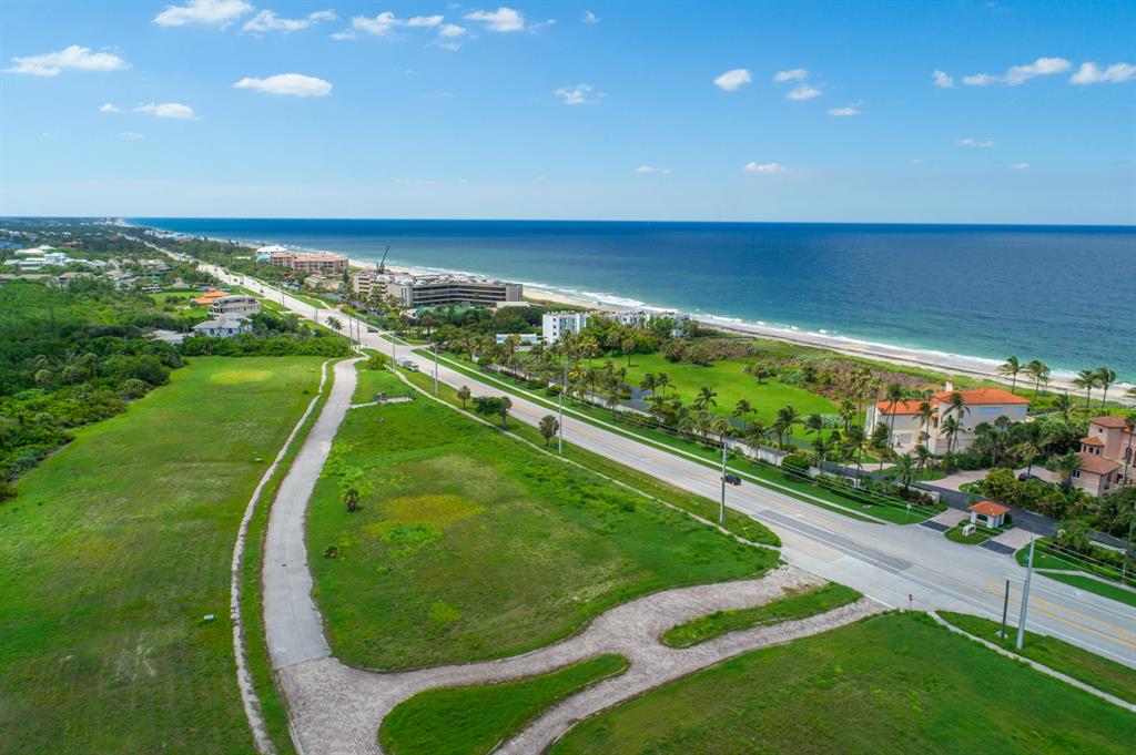 GALLEON ON THE RIVER - Land